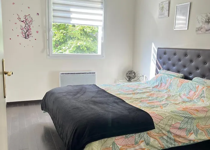 2 Avec Terrasse Κλερμόν Φεράν